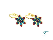 Load image into Gallery viewer, Flower Shape Diamond Earrings
